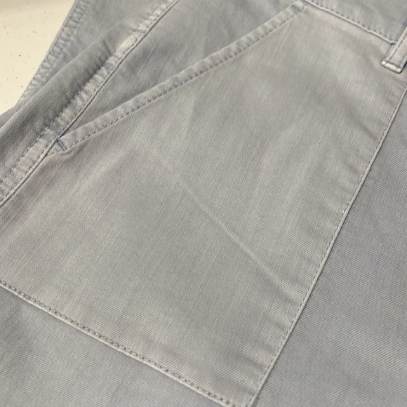 LOFT Skinny Crop with Frayed Hem Light Wash 8 / 29 - Picture 15 of 15